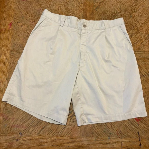 Nike Golf  Shorts Mens Size 36 Tan Khaki Performance Pleated Chino Shorts - Picture 1 of 6